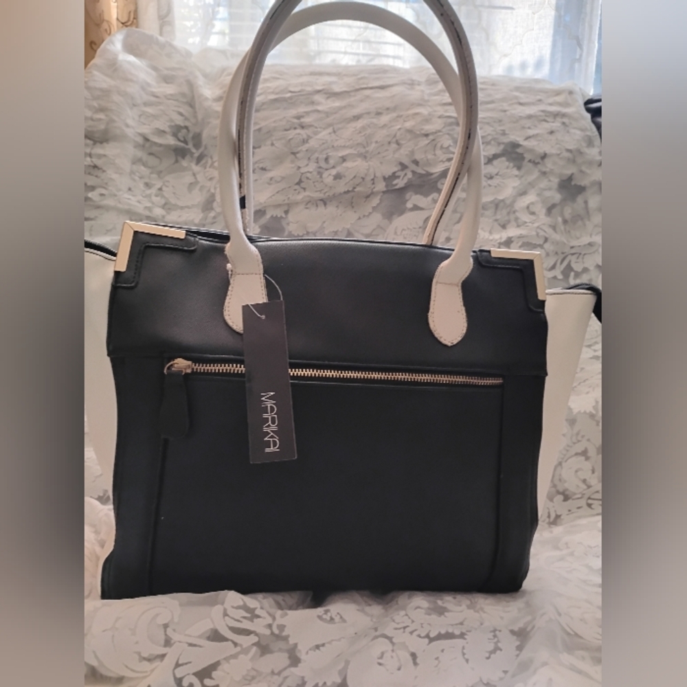 Black and White Women's Tote Bag